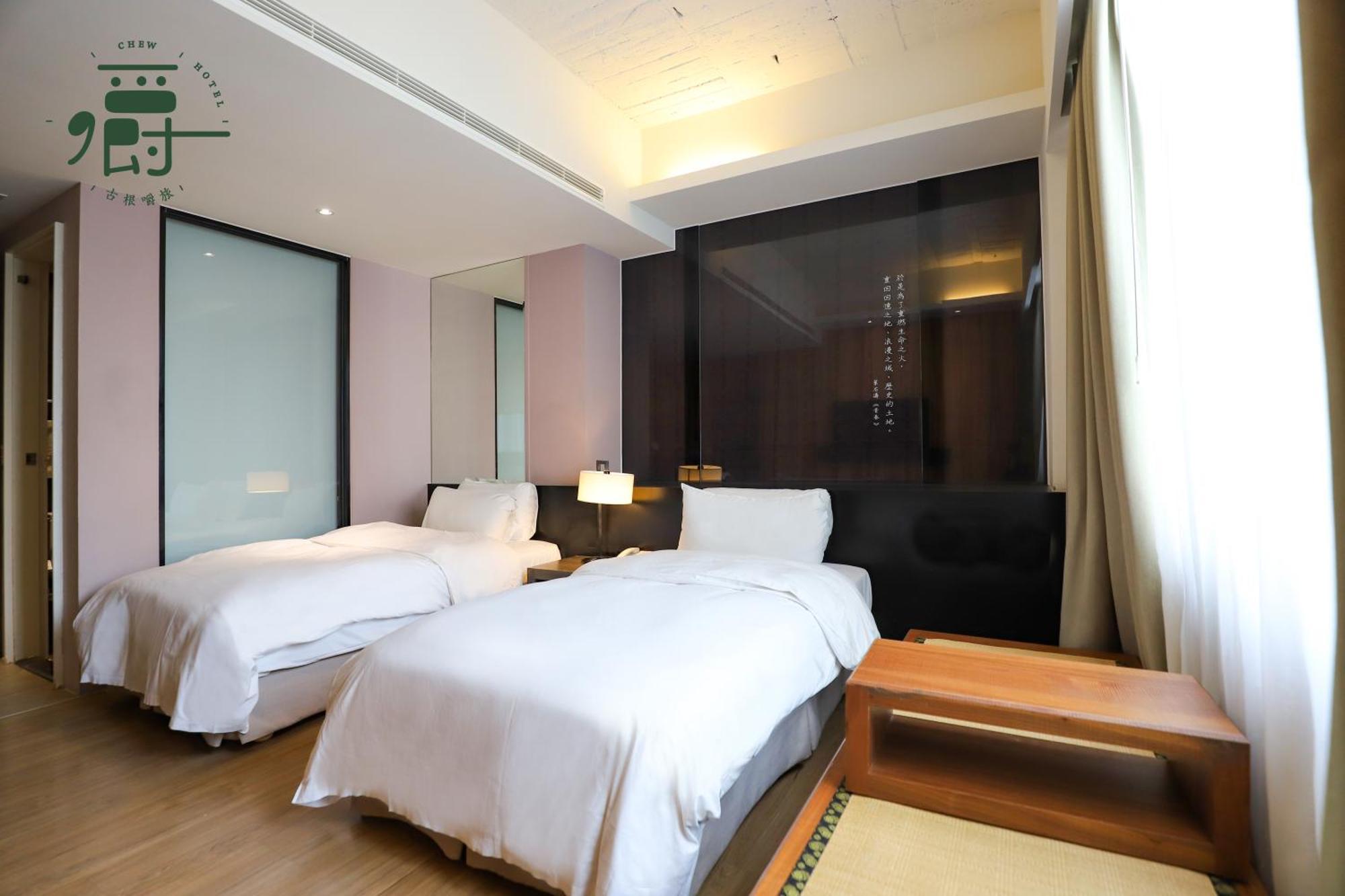 Roots Chew Hotel Тайнань Номер фото