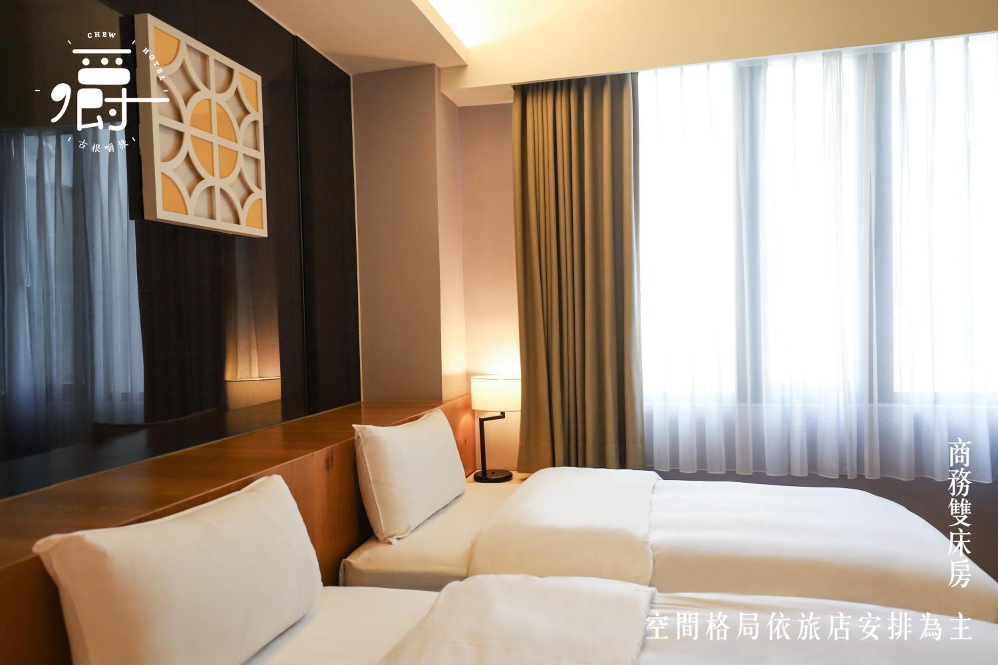 Roots Chew Hotel Тайнань Номер фото